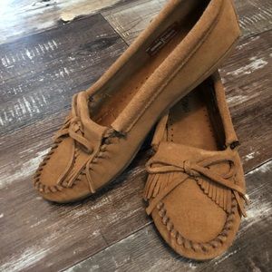 Minnetonka moccasins 8.5